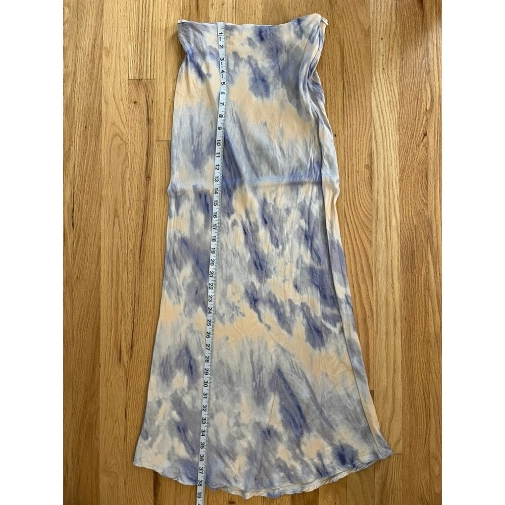 Urban Outfitters Blue Tie Dye Viscose Midi Skirt OB983109 Size 4 Womens Boho - Picture 8 of 8